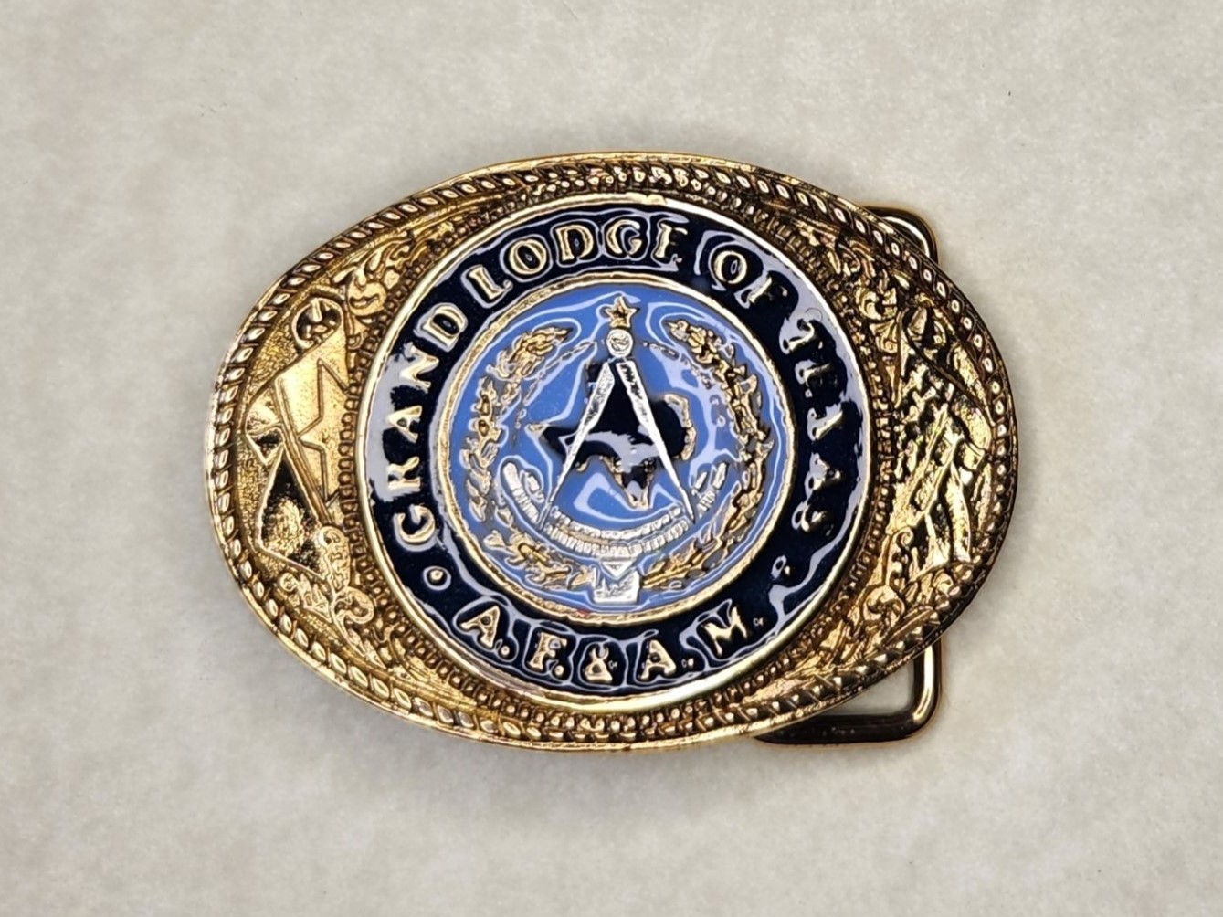 [Large Buckle Pic Missing] (Click here)